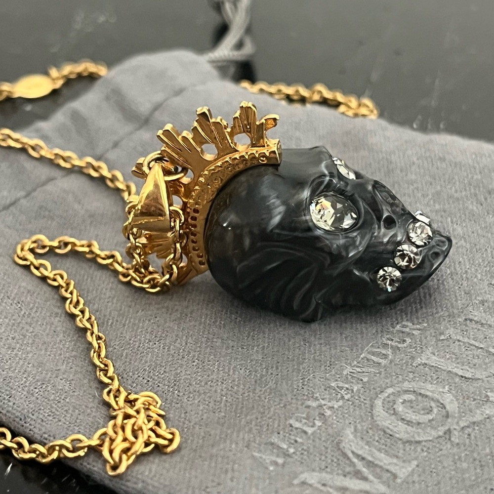 Alexander McQueen Marble Mohawk Skull Necklace - Picture 3 of 16